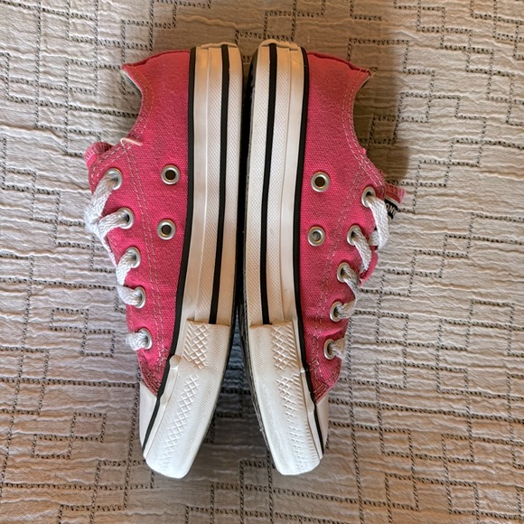 Converse - Picture 3 of 11